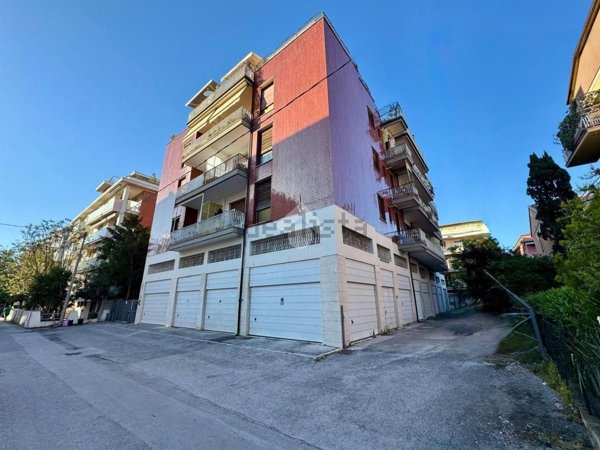 appartamento in vendita a Pescara in zona Centro Città