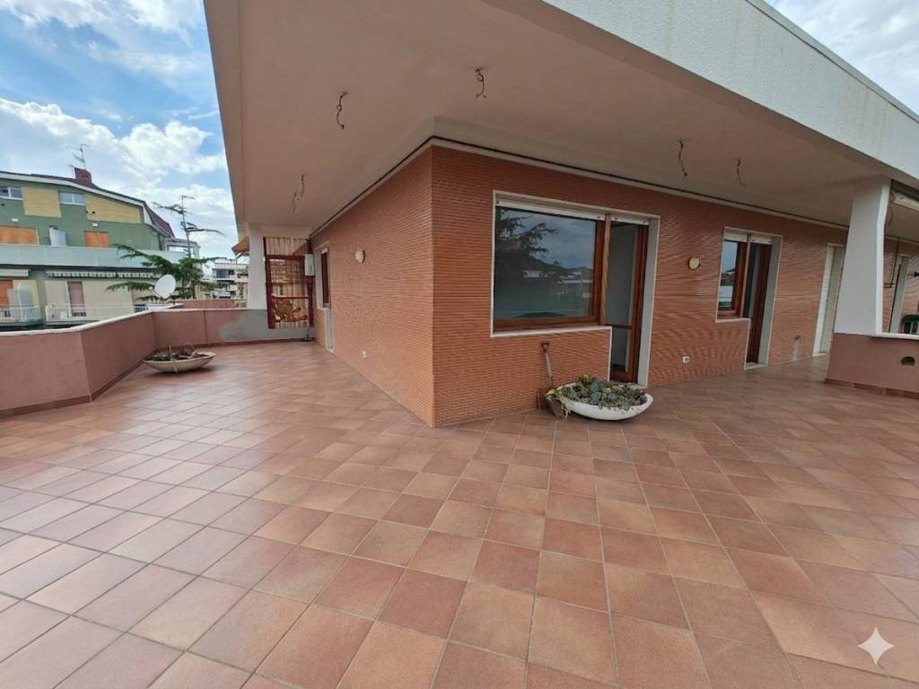 appartamento in vendita a Pescara in zona Kennedy