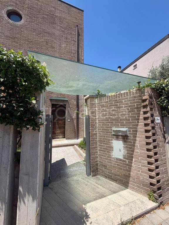 casa indipendente in vendita a Pescara in zona Stadio