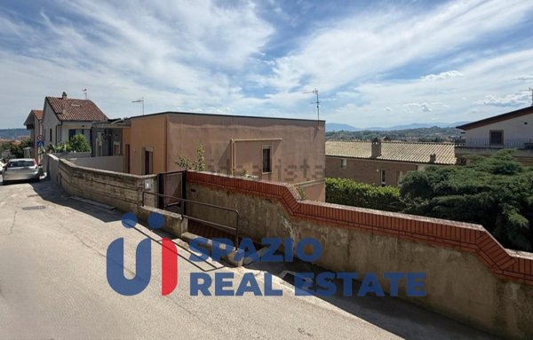 casa indipendente in vendita a Pescara
