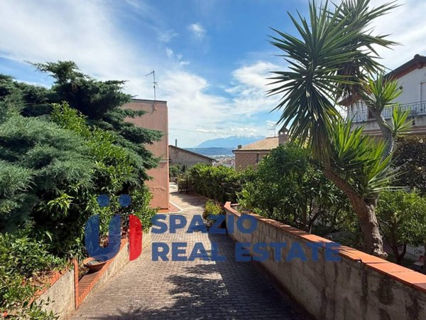 casa indipendente in vendita a Pescara