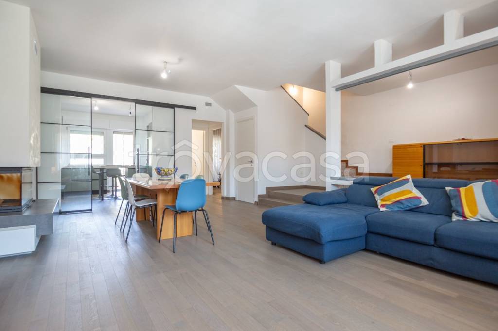 casa indipendente in vendita a Pescara in zona Colle Innamorati