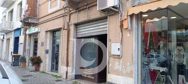 locale commerciale in vendita a Pescara in zona Porta Nuova