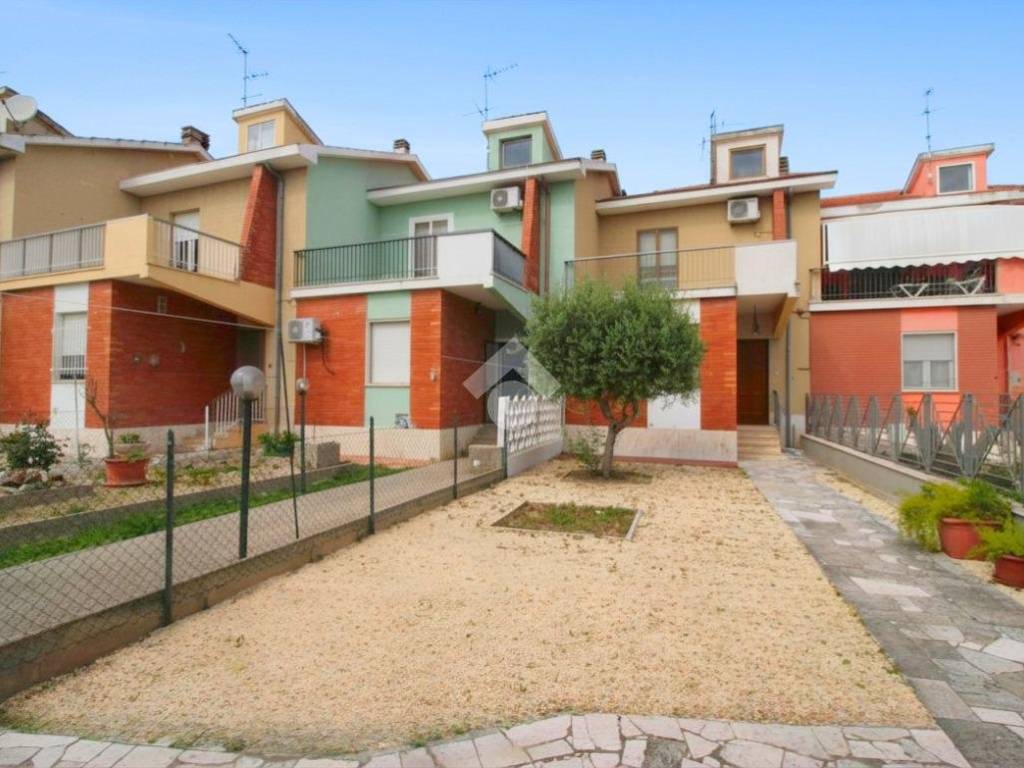 casa indipendente in vendita a Pescara in zona San Donato