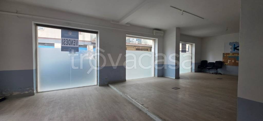negozio in vendita a Pescara in zona Porta Nuova