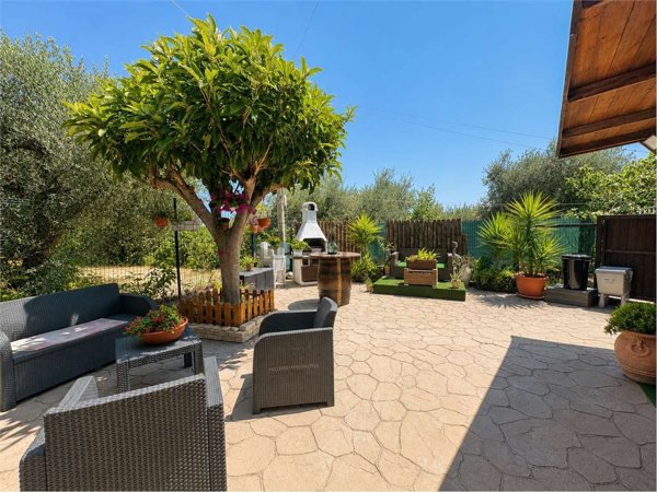 casa indipendente in vendita a Pescara in zona San Silvestro