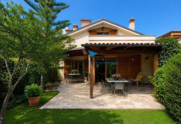 casa indipendente in vendita a Pescara