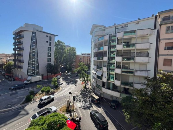 appartamento in vendita a Pescara in zona Porta Nuova