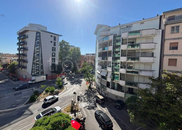 appartamento in vendita a Pescara in zona Porta Nuova