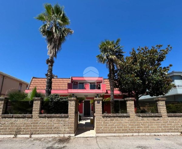 casa indipendente in vendita a Pescara in zona Madonna del Fuoco