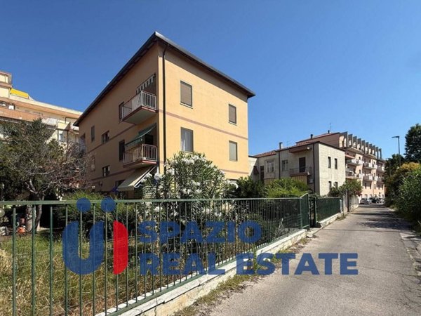 appartamento in vendita a Pescara in zona Porta Nuova