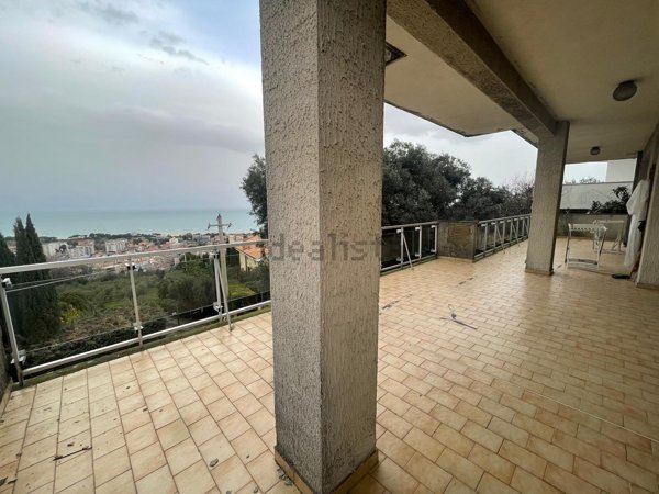 appartamento in vendita a Pescara in zona Colle Pietra