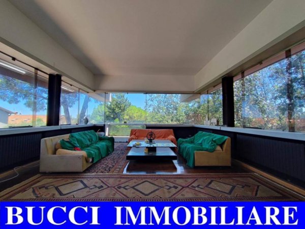 casa indipendente in vendita a Pescara in zona Colle Marino