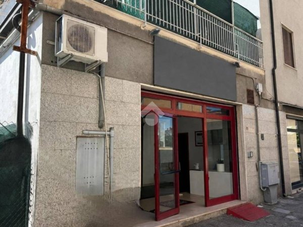 negozio in vendita a Pescara in zona Stadio