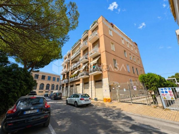 appartamento in vendita a Pescara in zona Pineta