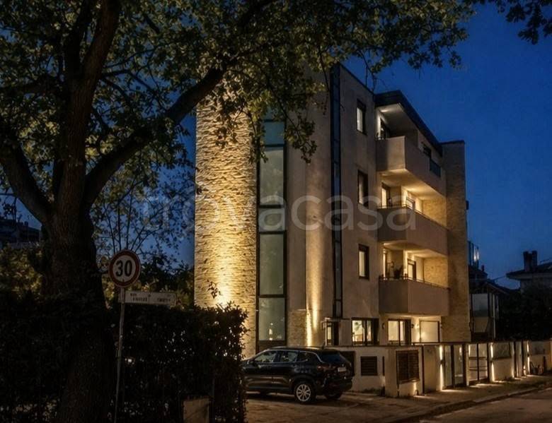 appartamento in vendita a Pescara in zona Pineta