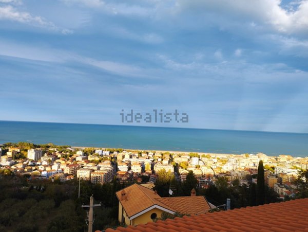 appartamento in vendita a Pescara in zona Colle Pietra