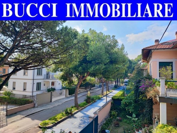 casa indipendente in vendita a Pescara in zona Kennedy