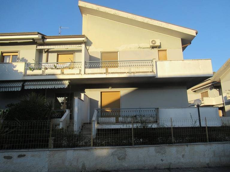 casa indipendente in vendita a Pescara