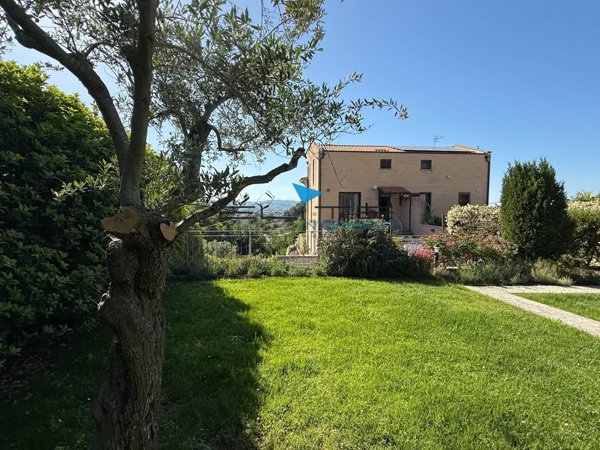 casa indipendente in vendita a Pescara in zona San Silvestro
