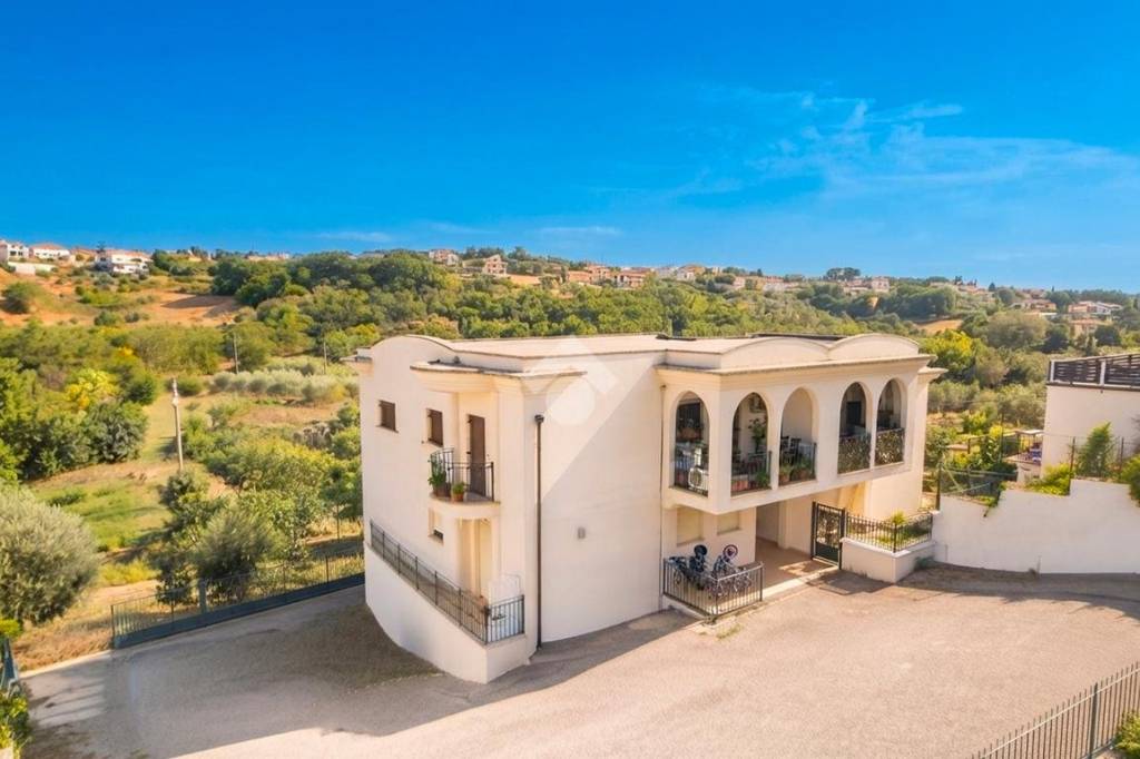 appartamento in vendita a Pescara in zona Colle San Donato