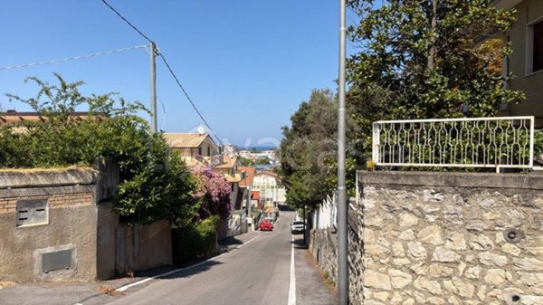 casa indipendente in vendita a Pescara in zona Colle Scorrano
