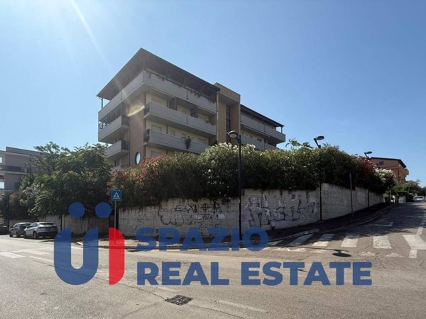ufficio in vendita a Pescara in zona Ospedale
