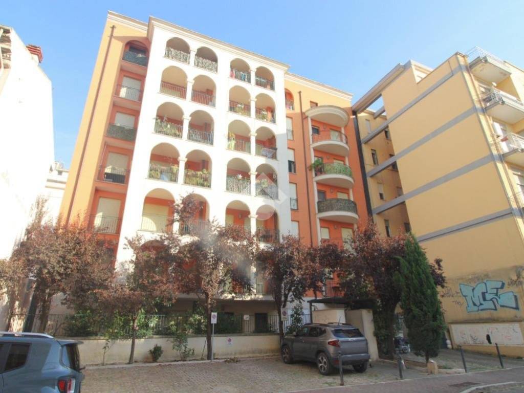 appartamento in vendita a Pescara in zona Porta Nuova