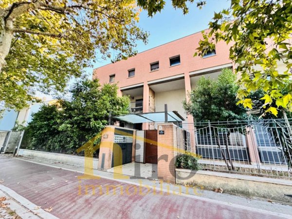 appartamento in vendita a Pescara in zona Pineta