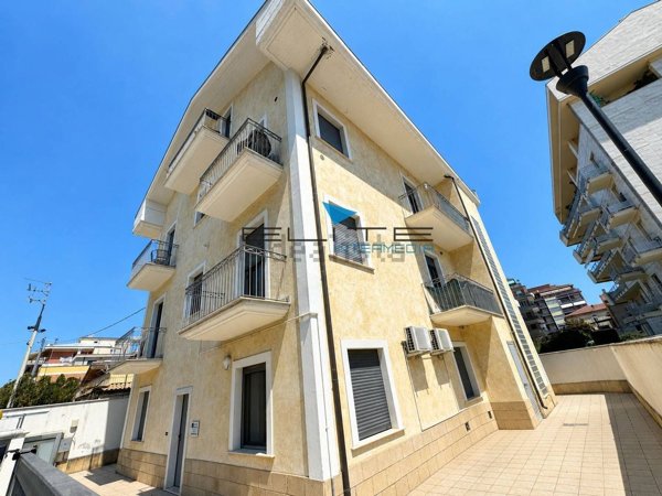 appartamento in vendita a Pescara in zona Porta Nuova