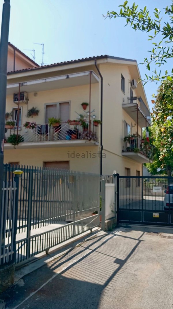 appartamento in vendita a Pescara in zona Madonna del Fuoco