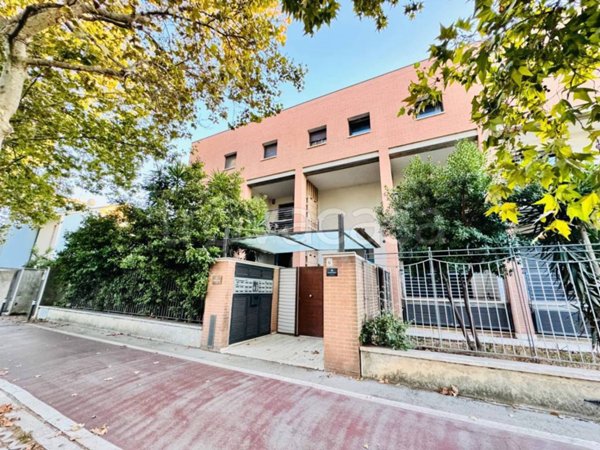 appartamento in vendita a Pescara in zona Pineta