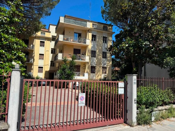 box auto in vendita a Pescara