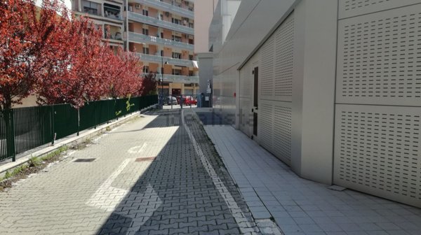 box auto in vendita a Pescara
