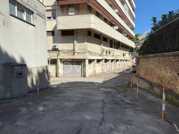 box auto in vendita a Pescara in zona Porta Nuova