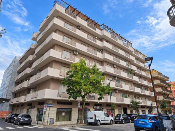 appartamento in vendita a Pescara in zona Porta Nuova