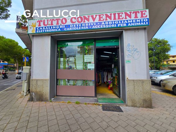 locale commerciale in vendita a Pescara