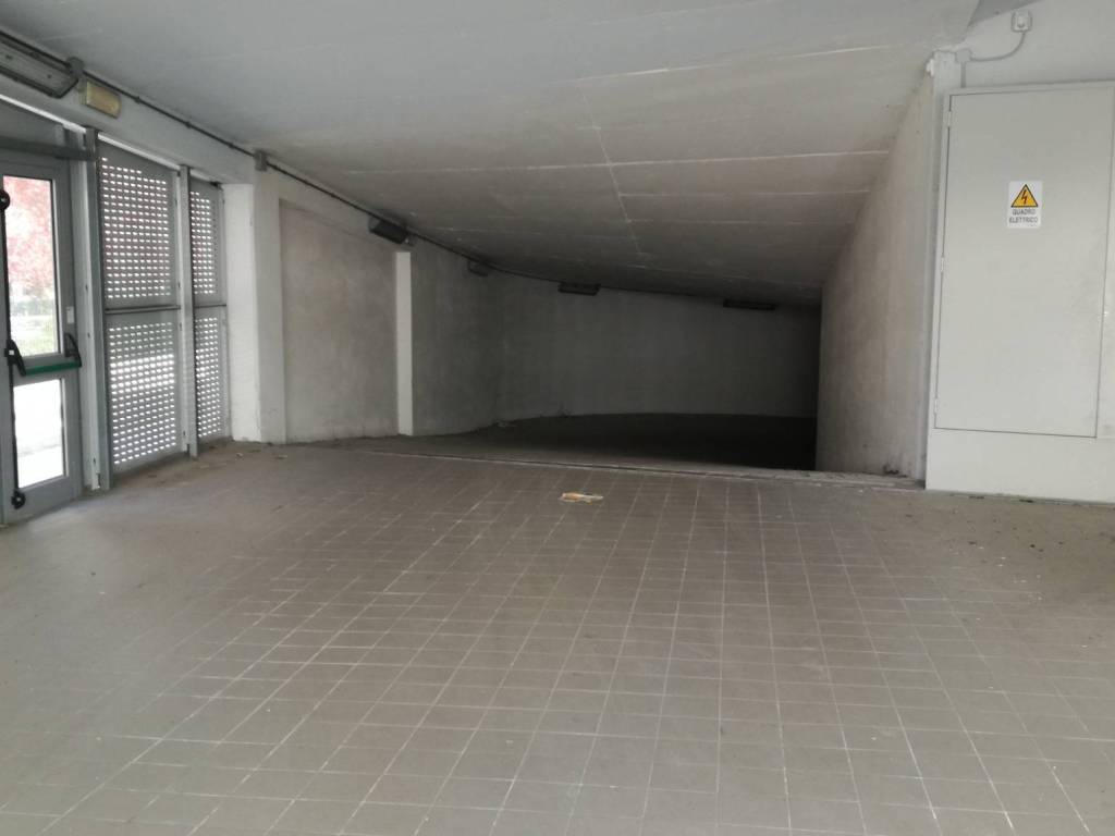 box auto in vendita a Pescara