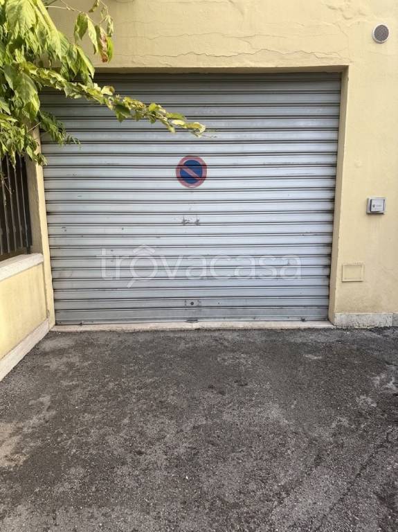locale commerciale in vendita a Pescara in zona Porta Nuova
