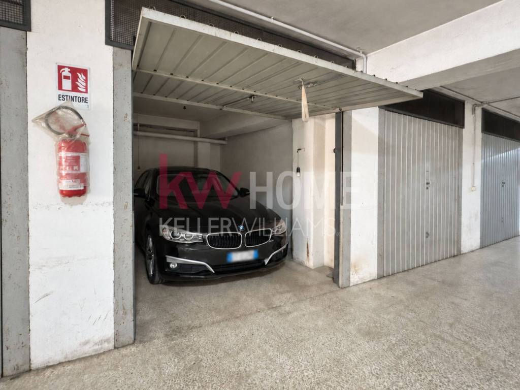 box auto in vendita a Pescara in zona Porta Nuova
