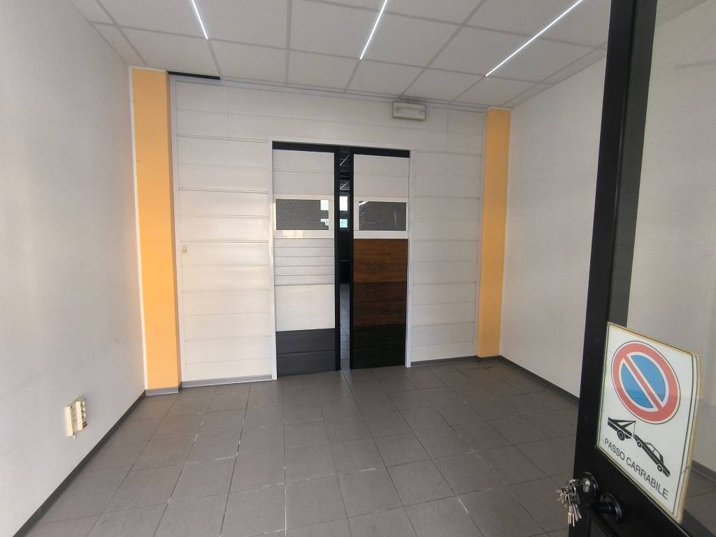 locale commerciale in vendita a Pescara in zona Ospedale
