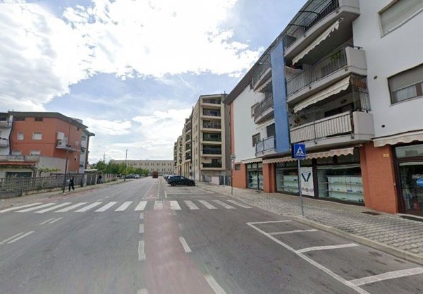 box auto in vendita a Pescara in zona Fontanelle