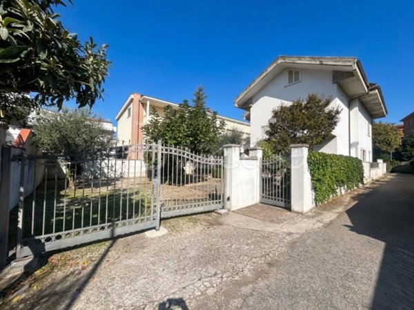 appartamento in vendita a Pescara in zona Santa Filomena