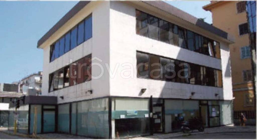 ufficio in vendita a Pescara in zona Centro Città
