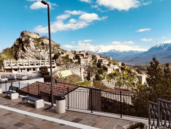 quadrivano in vendita a Pescosansonesco