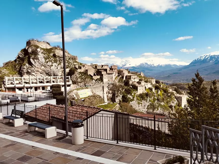 casa semindipendente in vendita a Pescosansonesco