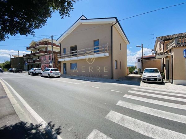 casa indipendente in vendita a Pianella in zona Castellana