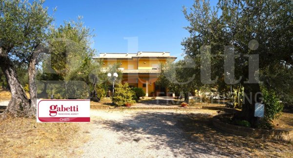 casa indipendente in vendita a Pianella