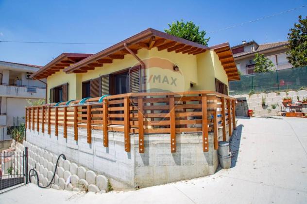 casa indipendente in vendita a Pianella
