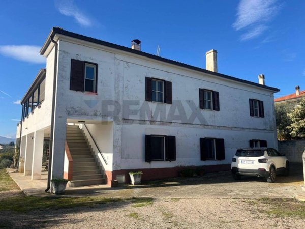 casa indipendente in vendita a Pianella